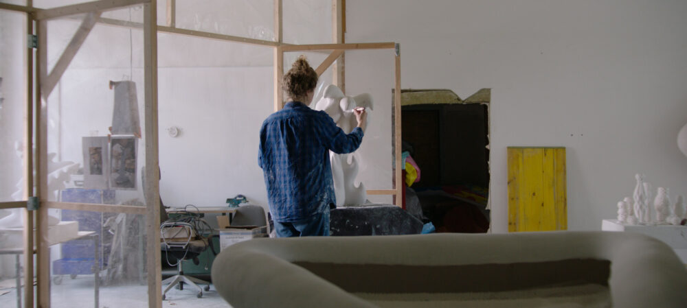 Screenshot aus dem Video „ Jaana Caspary - Umformung“, aus der Reihe „boesner.LEBEN“ produziert von Fynal