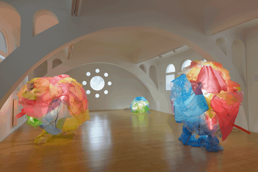 Situation Bunt III, Licht-Installation für Villa Friede, Bonn, 2025 Foto: Eberhard Weible, Köln