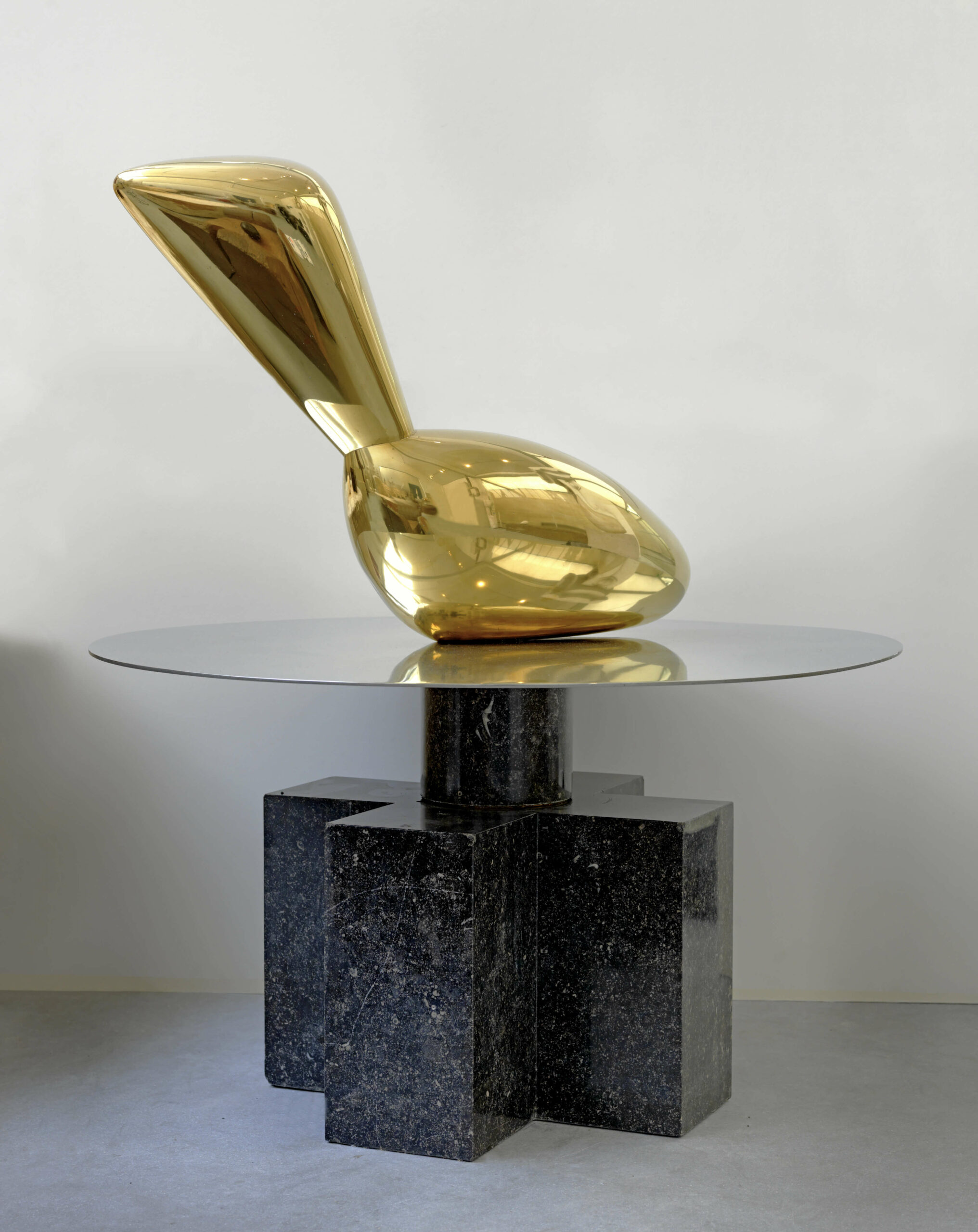 Constantin Brancusi, Léda, 1926, polierte Bronze (Sandguss), Neusilber, Foto: Centre Pompidou, MNAM-CCI/Georges Meguerditchian/Dist. GrandPalaisRmn, © Succession Brancusi – All rights reserved / VG Bild-Kunst, Bonn 2026